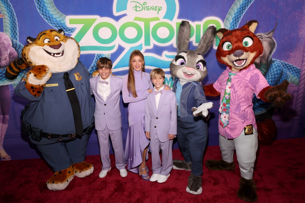 Milan Piqué Mebarak, Shakira, and Sasha Piqué Mebarak with Zooptopia characters