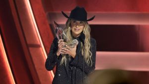 Lainey Wilson accepts the Female Vocalist of the Year Award onstage during The 58th Annual CMA Awards at Bridgestone Arena on November 20, 2024