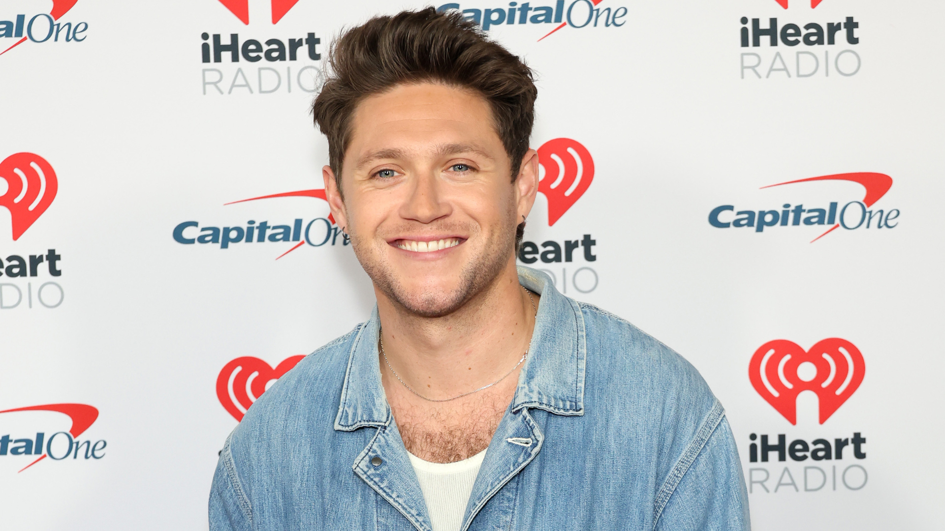 Niall Horan Uses Coveted Mic Drop Button on 'The Voice'