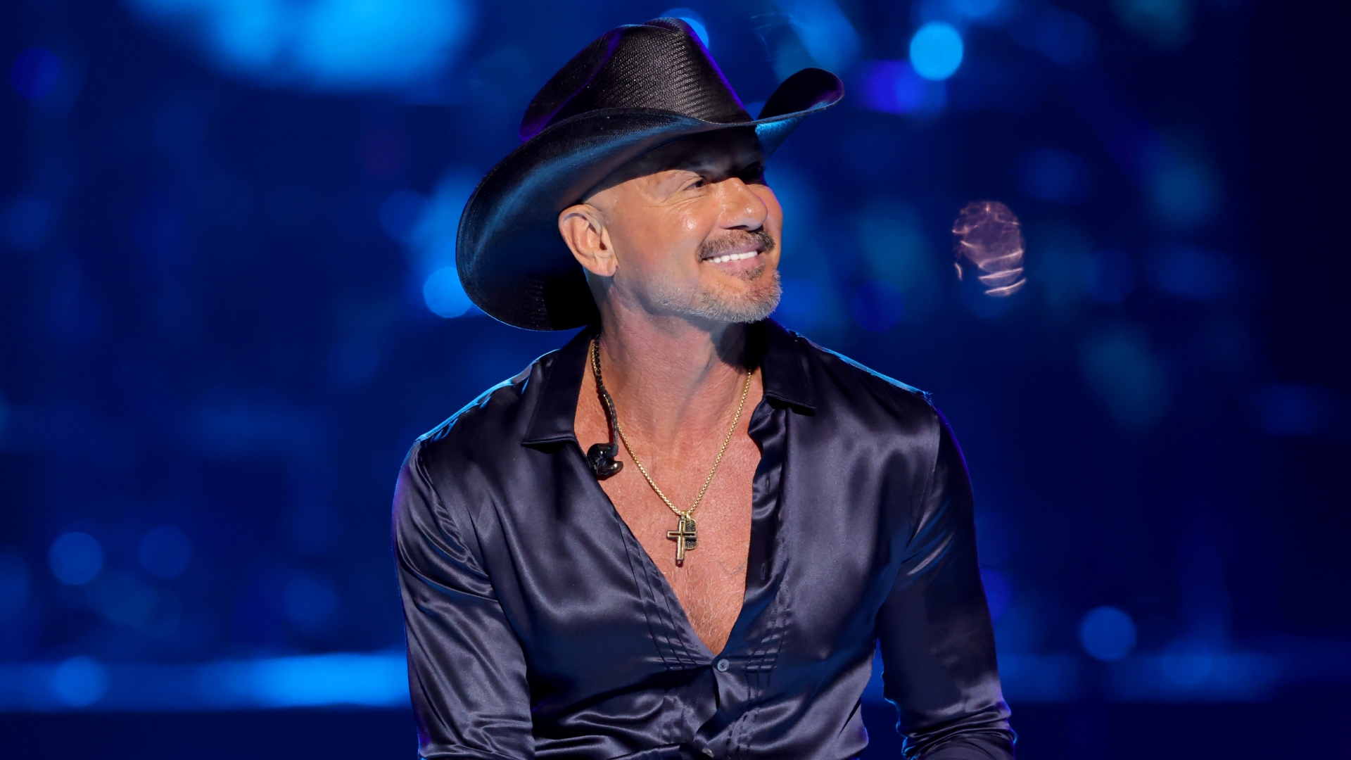 Tim McGraw smiling