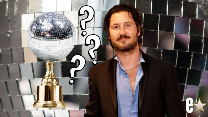 Val Chmerkovskiy poses for photos
