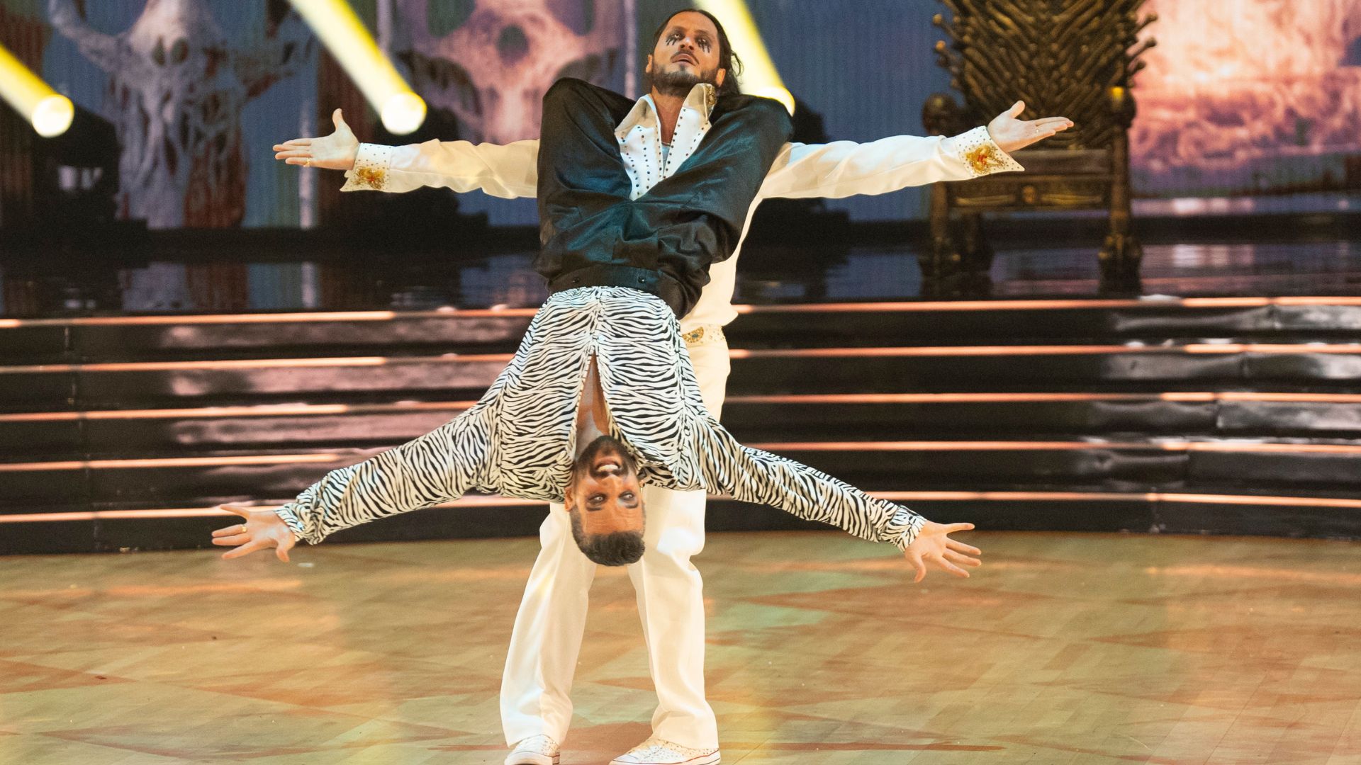 How to Watch ‘DWTS’ 2025 Live Tonight Without YouTube TV