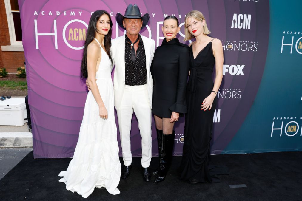 Audrey McGraw, Tim McGraw, Faith Hill and Maggie McGraw attend the 16th Annual Academy of Country Music Honors