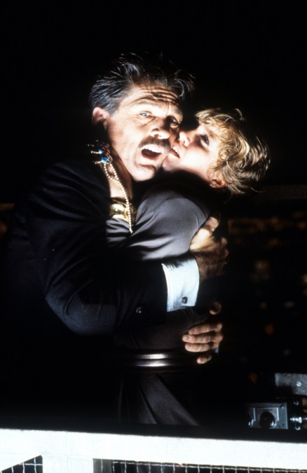 Tom Skerritt and Nancy Allen.