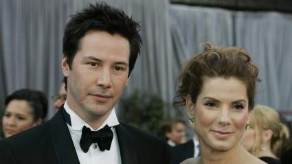 SEE: Sandra Bullock & Keanu Reeves Reunite at His Broadway Show