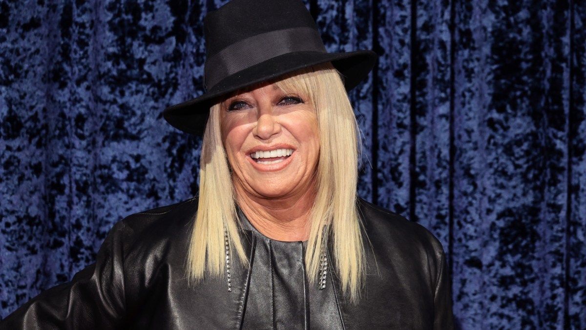 suzanne somers smiling