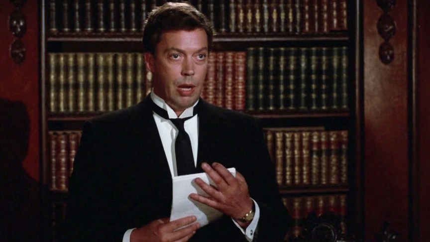 Tim Curry in Clue (1985).