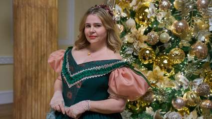 ‘Parenthood’ Star Reflects on Heartfelt First Hallmark Series