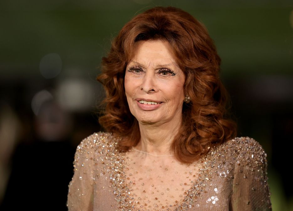 Sophia Loren smiling at an event in 2021