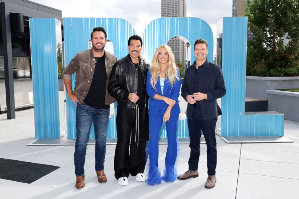 Luke Bryan, Lionel Richie, Carrie Underwood, and Ryan Seacrest pose for a photo during "American Idol" Season 8 Judges Photo Call