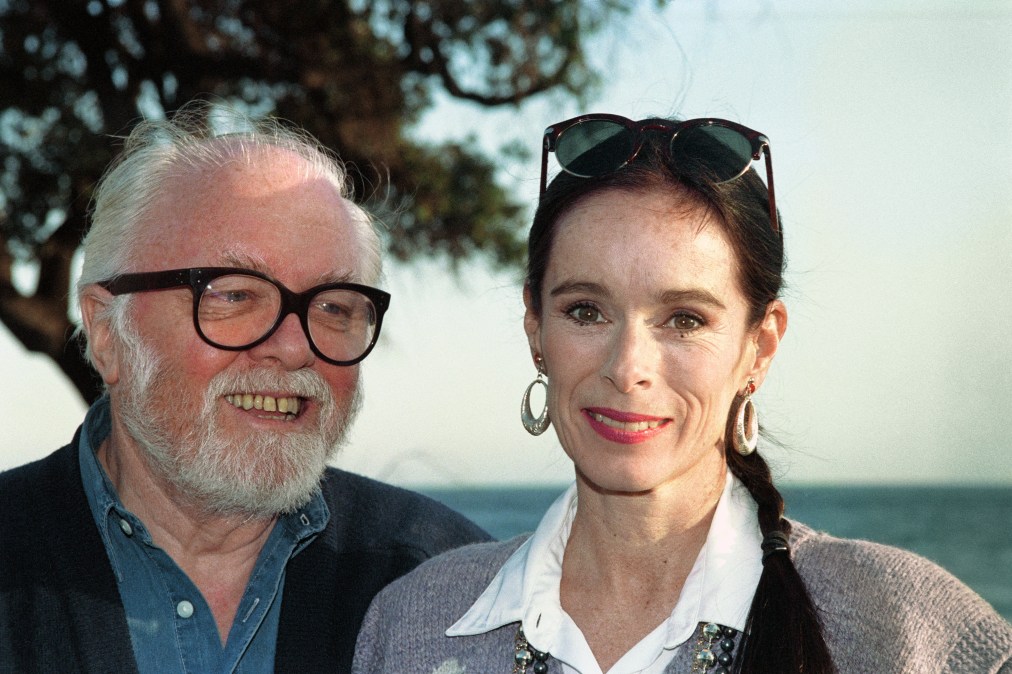 Richard Attenborough (L) with Geraldine Chaplin in 1993.