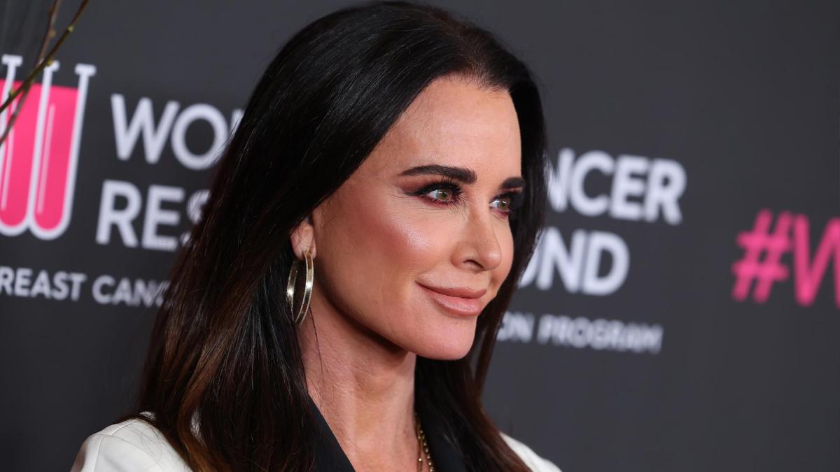 Kyle Richards on the red carpet, lisa rinna, sutton Stracke, RHOBH