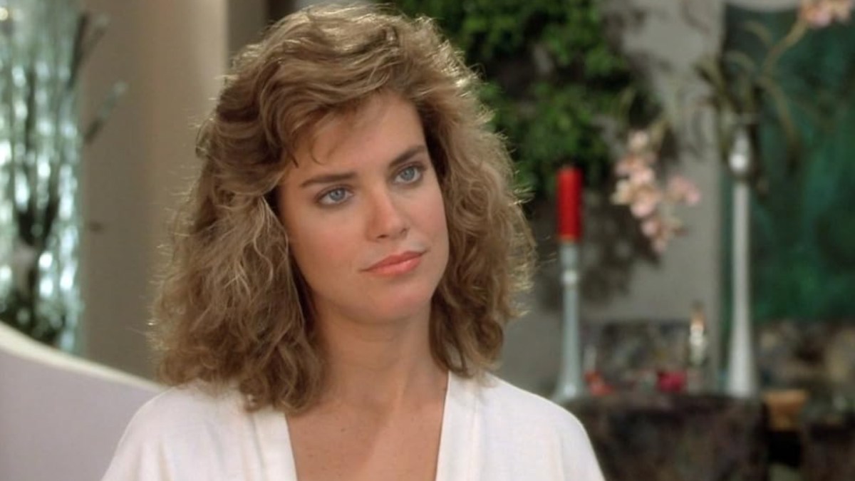 Catherine Mary Stewart as Gwen Saunders in "Weekend at Bernie's" (1989).