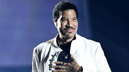 Lionel Richie’s Ex-Wife Provides 1st Family Update Since His Hospitalization & Canceled Shows