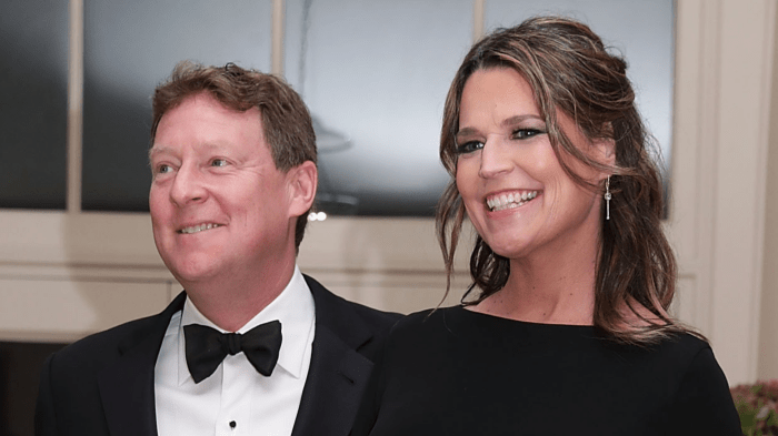 Savannah Guthrie mom