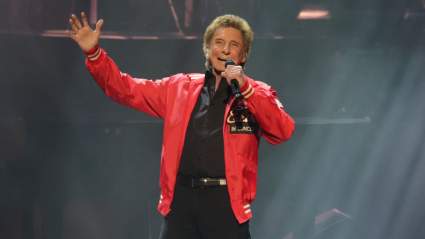 Why Barry Manilow Is Celebrating Amid Cancer Recovery & Latest Challenge in Life