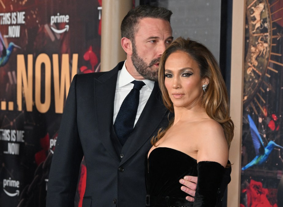 actress Jennifer Lopez (R) and US actor Ben Affleck