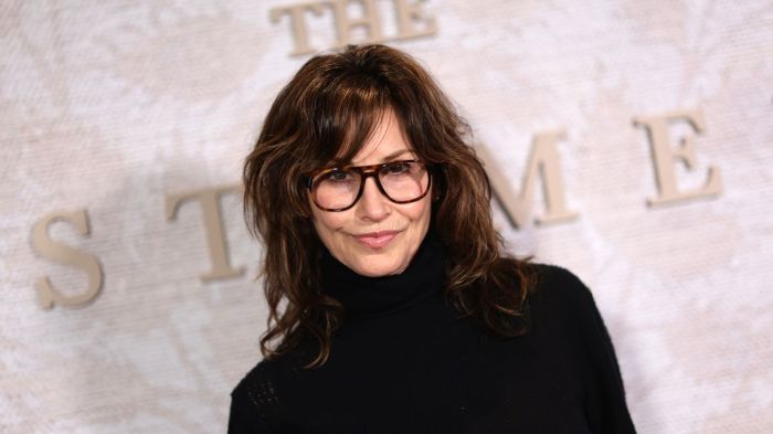 Gina Gershon