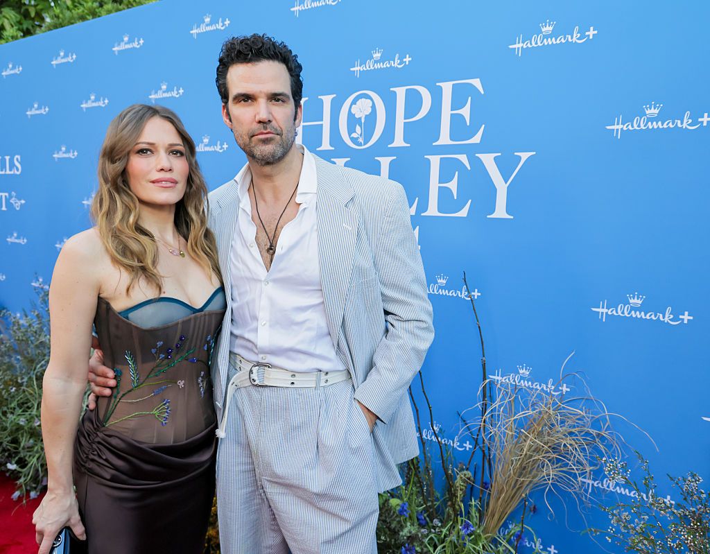 Bethany Joy Lenz Sings Her New Show's Sweet Theme Song: LISTEN