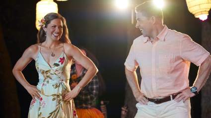 A Cozy Night In Awaits With 4 Heartwarming Hallmark Movies Airing Tomorrow  — Sept. 8