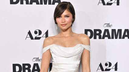 PHOTOS: Zendaya Rewears Iconic 2015 Oscars Dress at ‘The Drama’ Premiere