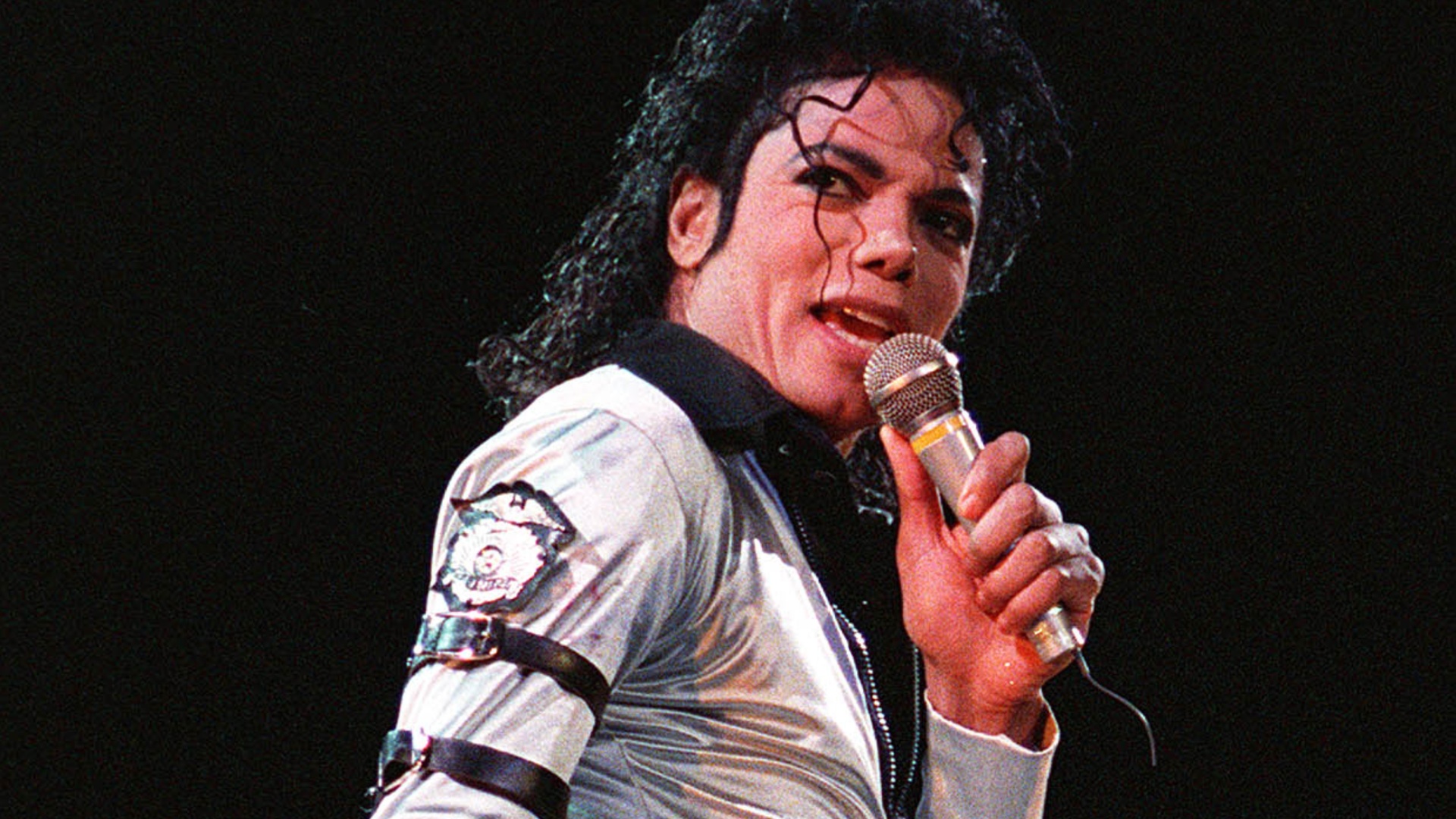 how-an-8-year-old-inspired-michael-jackson-s-most-iconic-dance-move