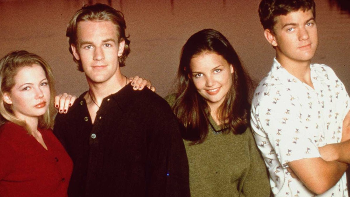The cast of 'Dawson's Creek' including MIchelle Williams, James Van Der Beek, Katie Holmes, and Joshua Jackson