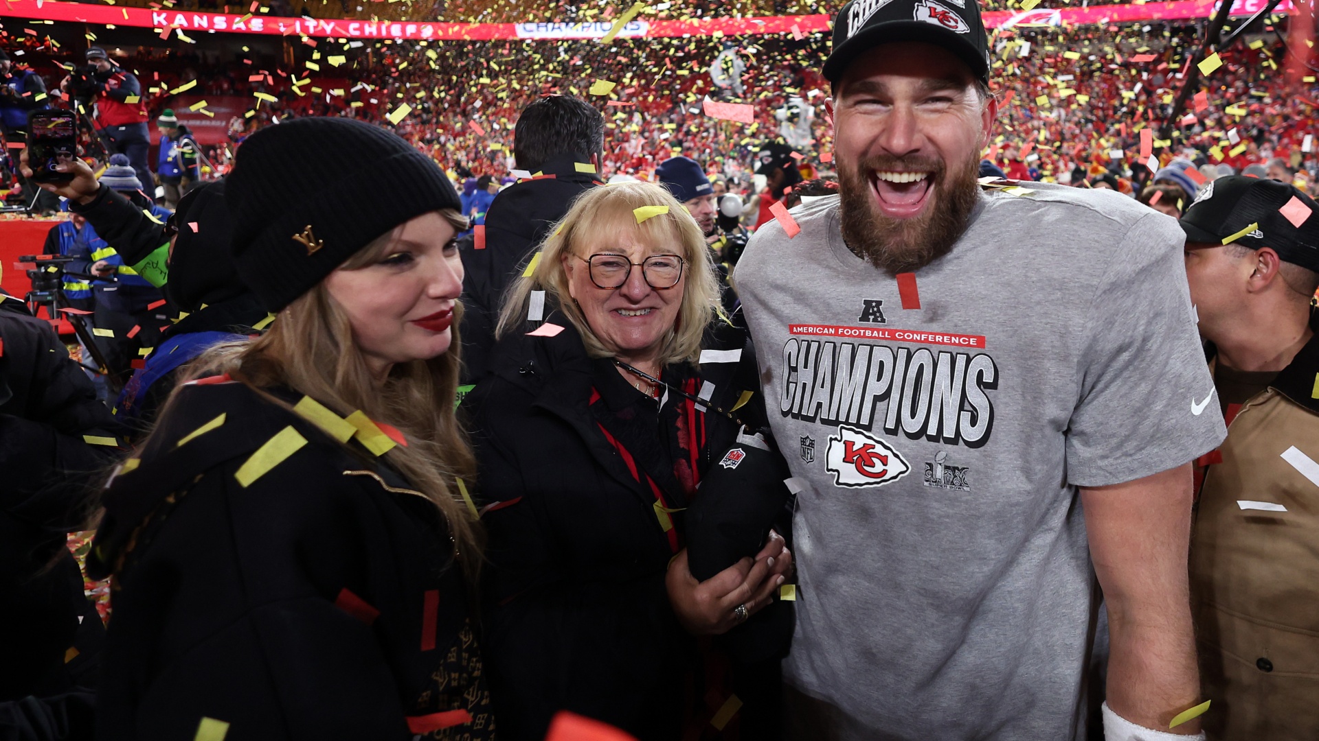 Taylor Swift, Donna Kelce, Travis Kelce
