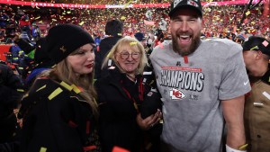 Taylor Swift, Donna Kelce, Travis Kelce