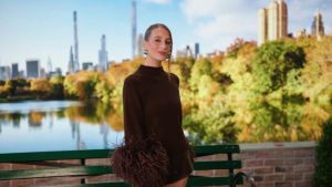 Amanda Batula is part of the In the City cast