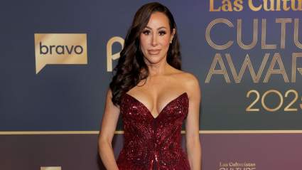 PHOTOS: Angie Katsanevas Channels Ocean Glam in a Sculpted, Wet-Like Dress