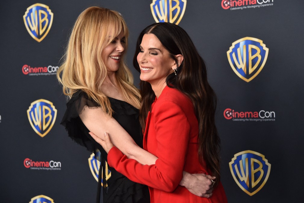Nicole Kidman and Sandra Bullock 