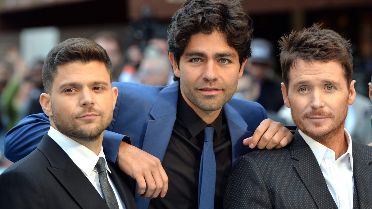 Adrian Grenier poses with Jerry Ferrara and Kevin Connolly at the Entourage European premiere in London