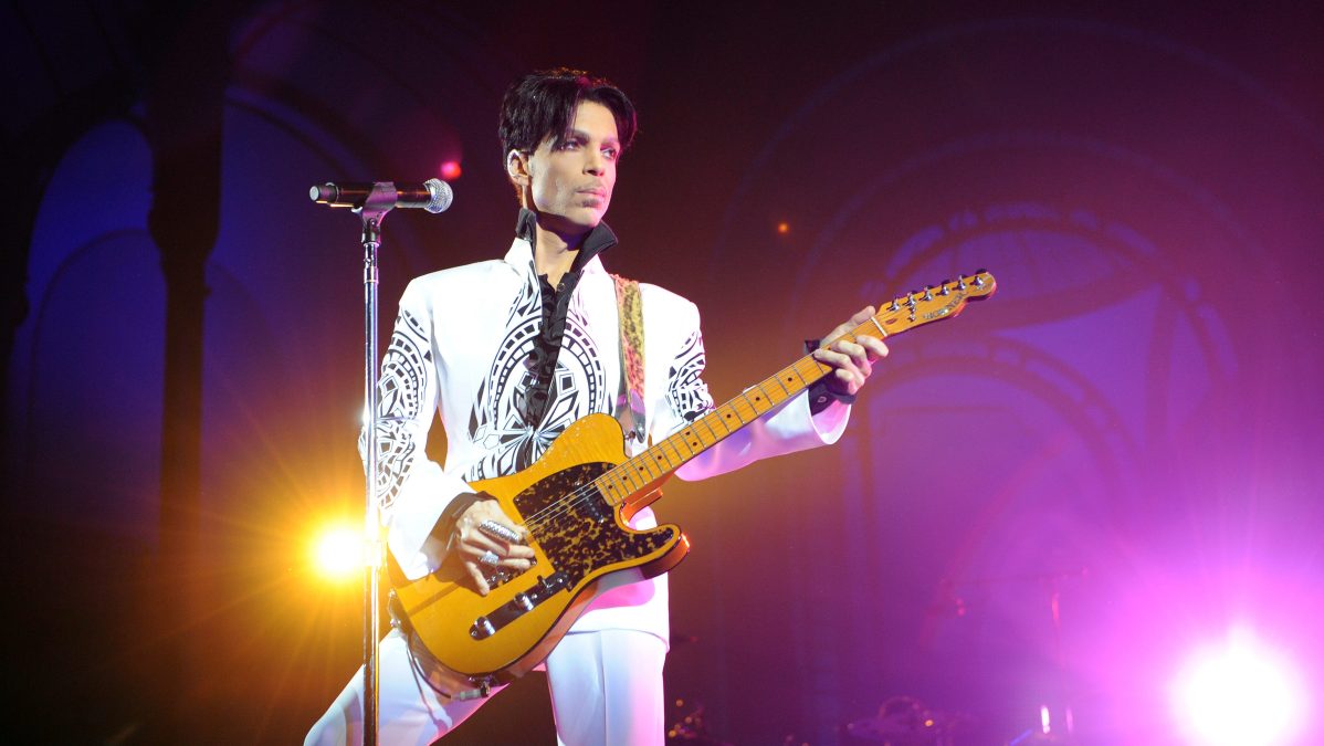 US singer Prince performs on October 11, 2009 at the Grand Palais in Paris.