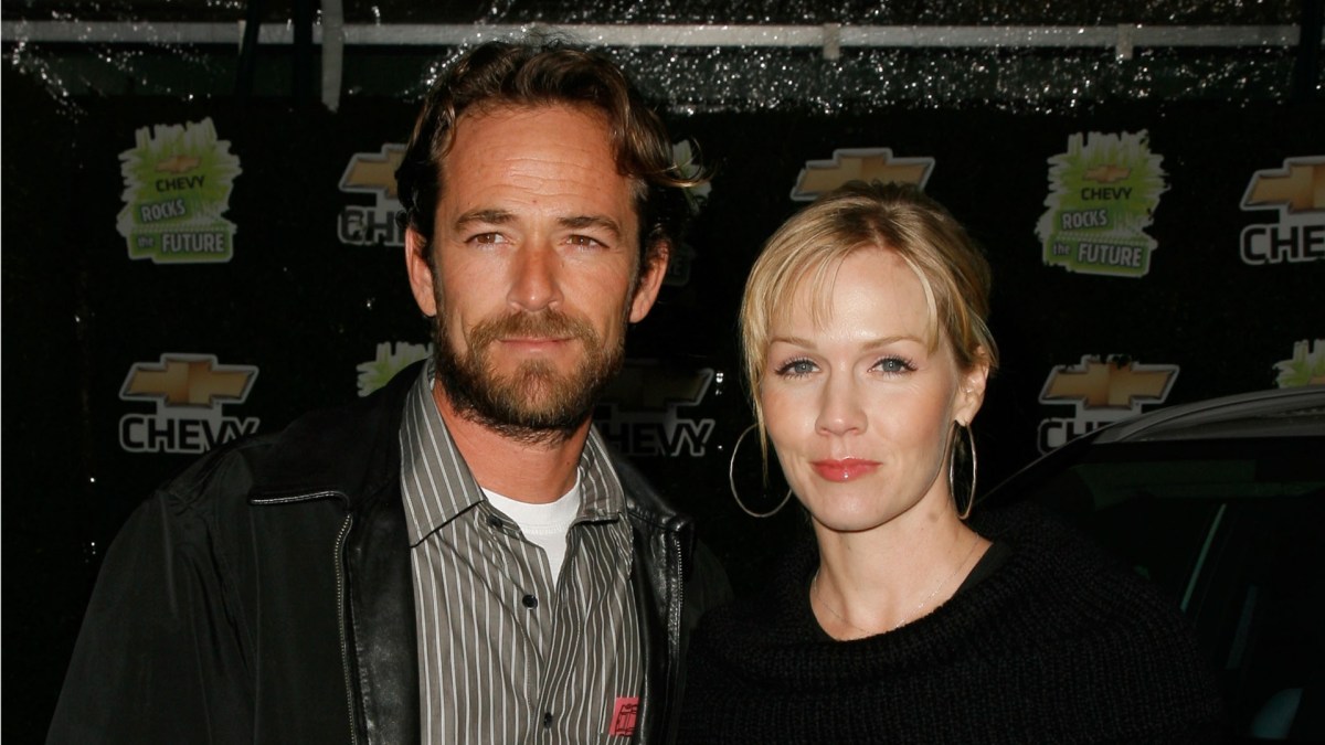 Luke Perry and Jennie Garth