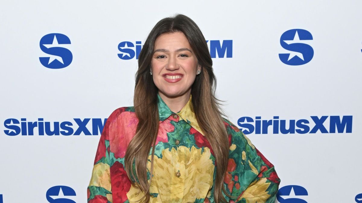 Kelly Clarkson attends SiriusXM's Front Row Series with The Voice's Kelly Clarkson & John Legend at SiriusXM Studios on February 20, 2026 in New York City