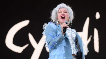 Cyndi Lauper Shuts Down Heckler During Las Vegas Residency