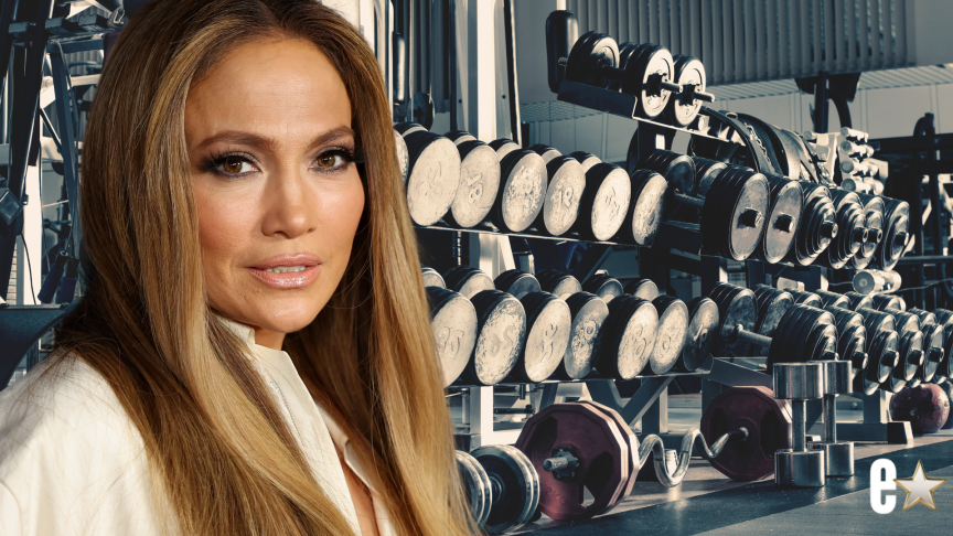 Jennifer Lopez gym selfies abs