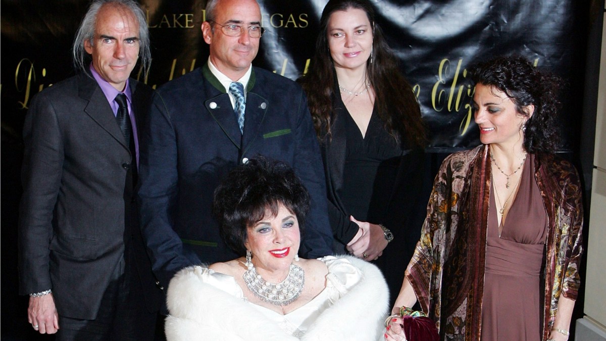 Elizabeth Taylor and her four children