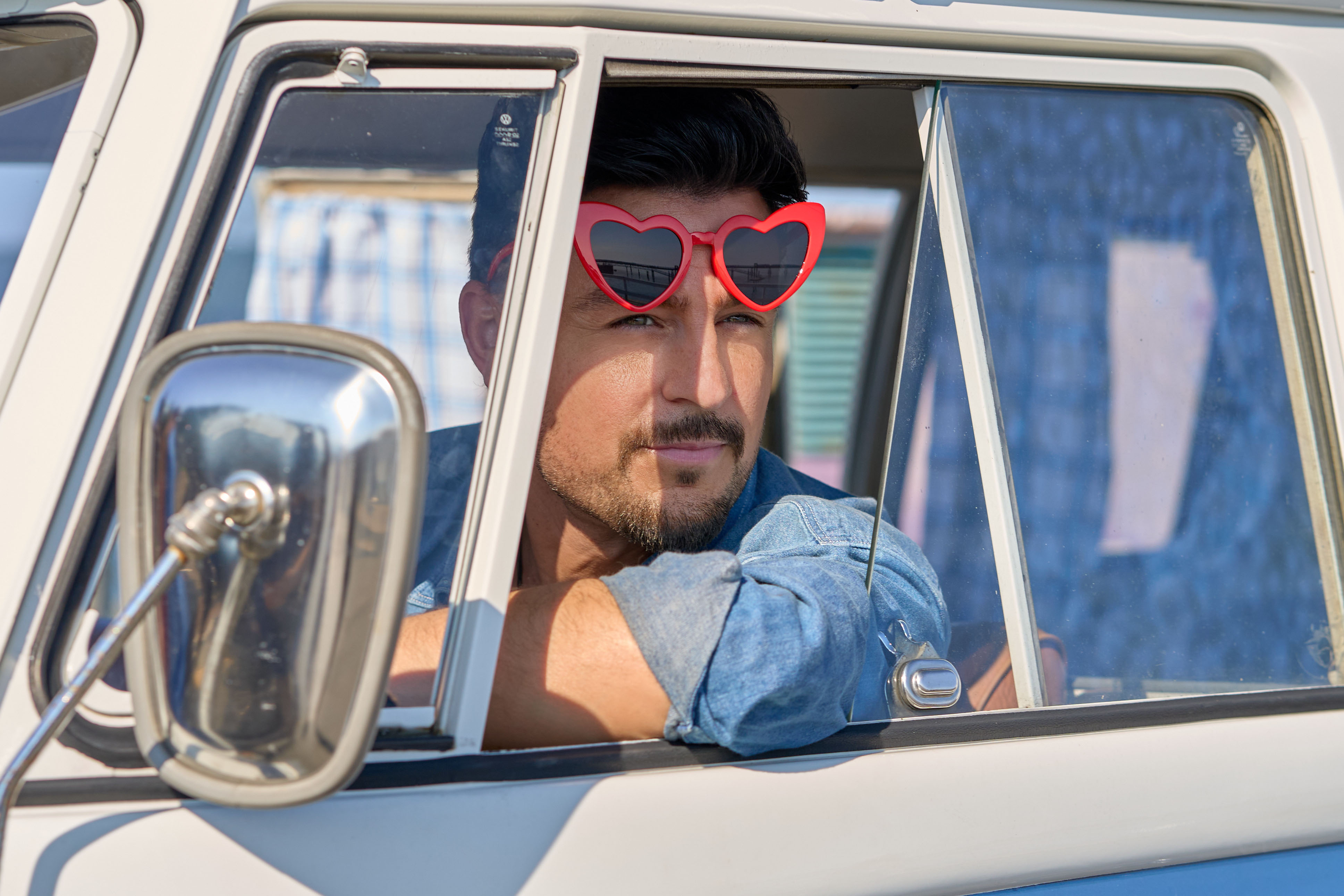 How to Win Heart Sunglasses Like Tyler Hynes from Hallmark's 'I’ll Be ...