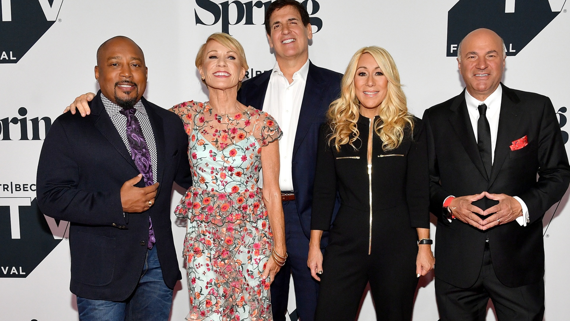 Shark Tank Star Lori Greiner Returns to Beat Bobby Flay After Broken Wrist — image 1