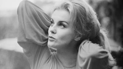 Ann-Margret, 85, Stuns As She Makes Rare Appearance to Accept USO Honor for Decades of Service