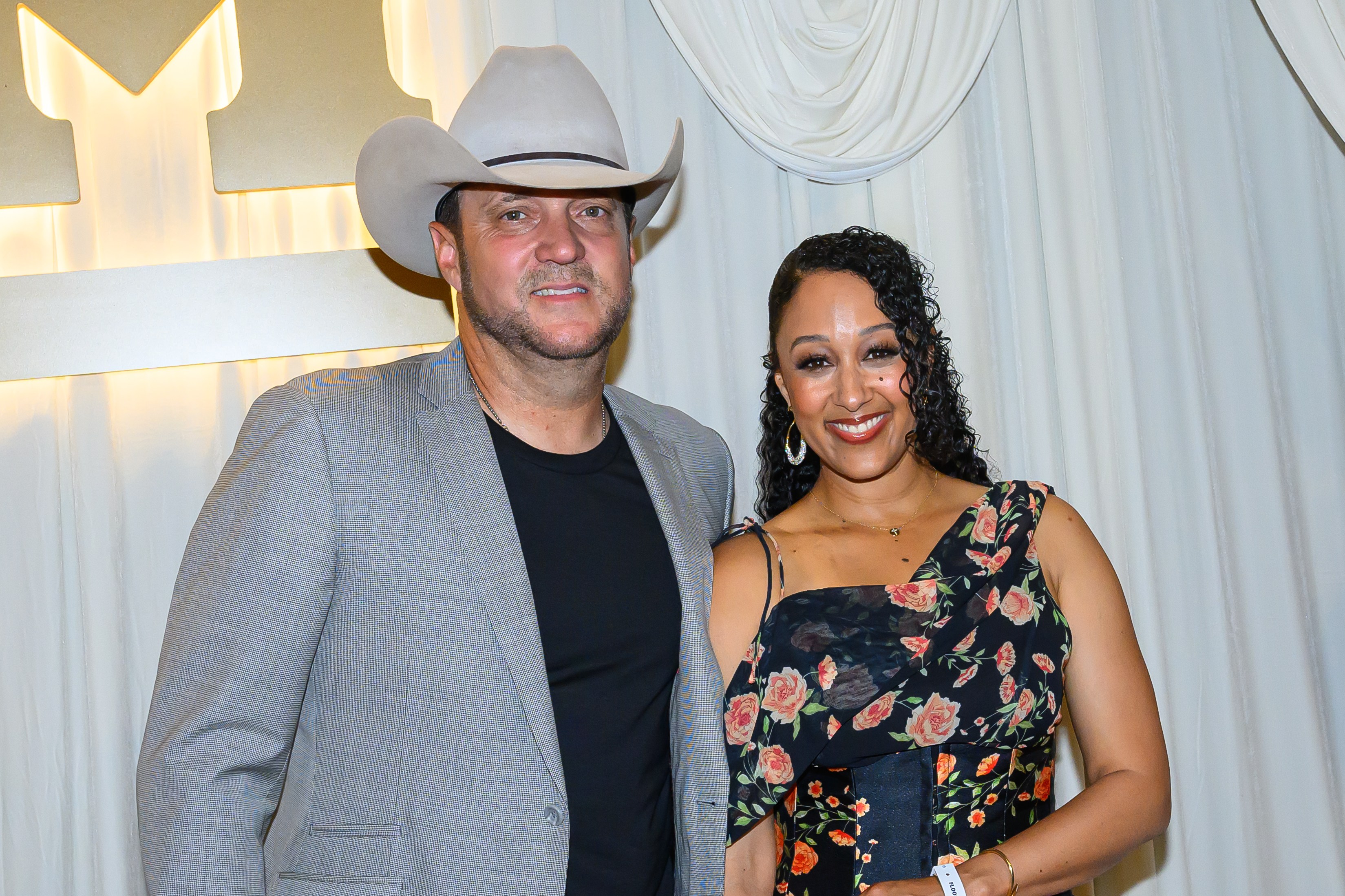 Tamera Mowry-Housley Shares Wedding Photos for Her 15th Anniversary Tamera Mowry-Housley Shares Wedding Photos for Her 15th Anniversary