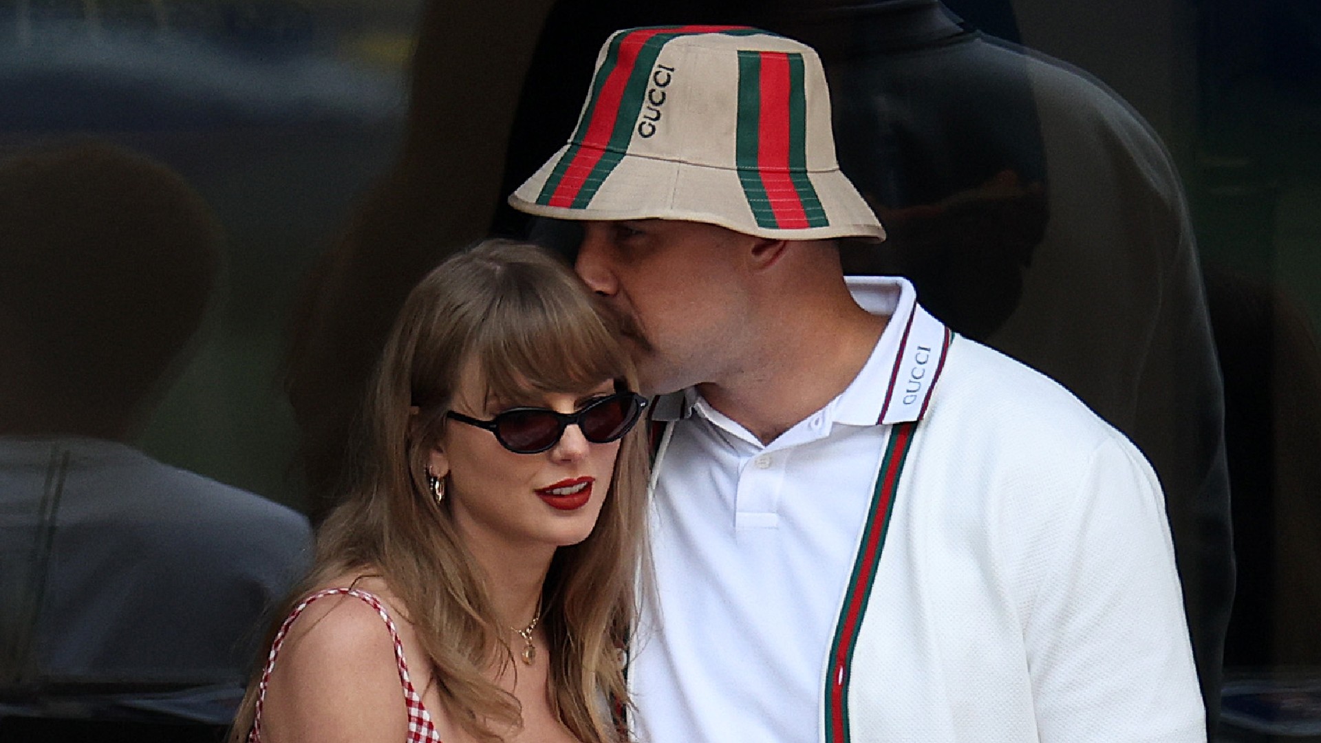 Taylor Swift Travis Kelce Wedding NYPD Memo Reveals Details taylor-swift-travis-kelce-wedding-nypd-memo-reveals-details