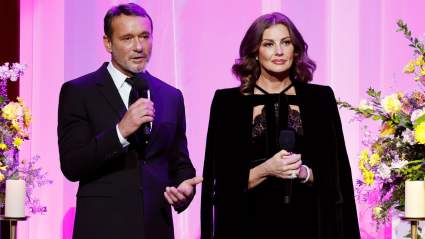 Tim McGraw Shares Rare Photo of Faith Hill and His Mom in Sweet Mother’s Day Tribute