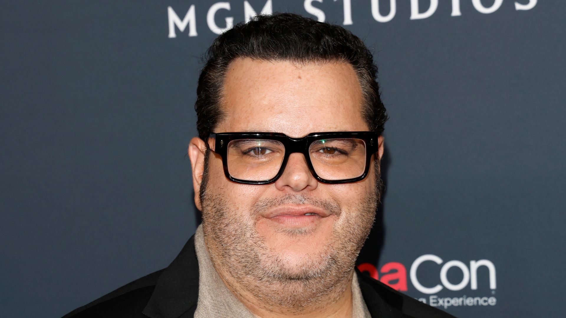 Josh Gad
