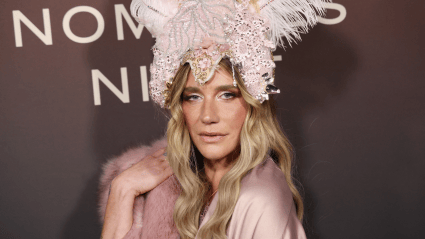 Kesha Reveals She Has Collected Over 1,000 of Her Fan’s Teeth – And What She Uses Them For