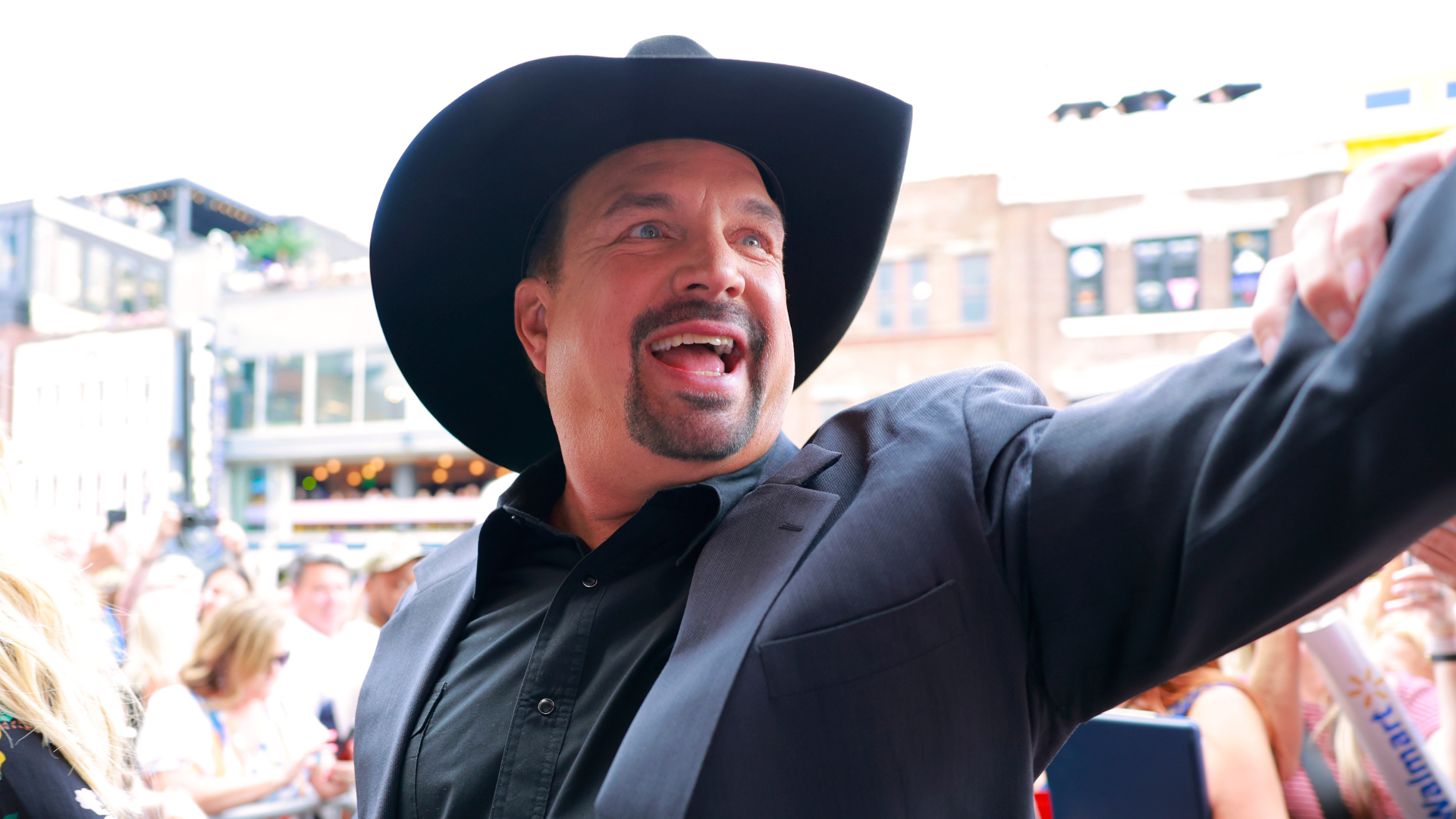 Garth Brooks poderia vender seu catálogo de músicas por US$ 2 bilhões