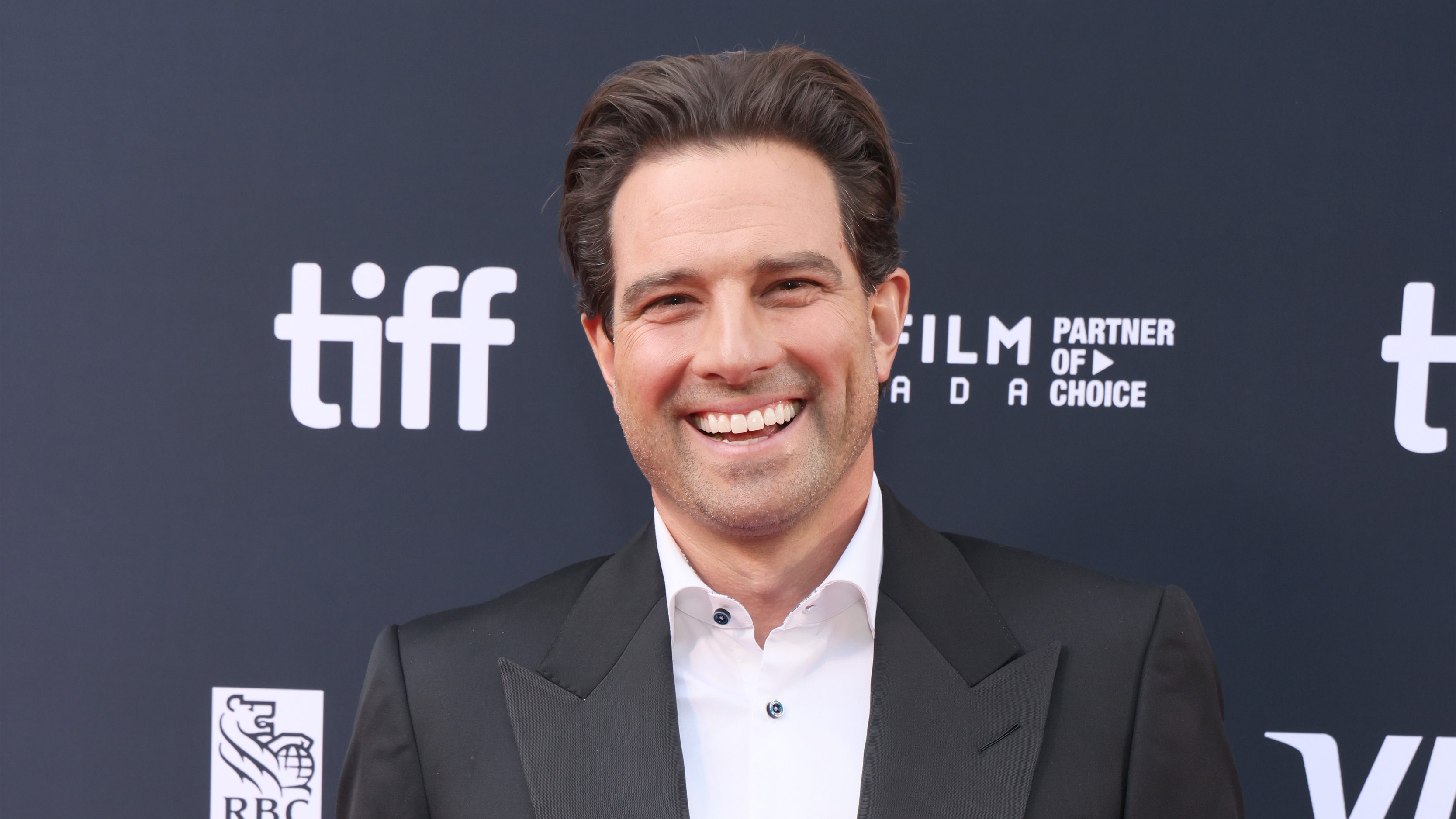 Fãs da HGTV exigem Scott McGillivray em meio a um acordo plurianual