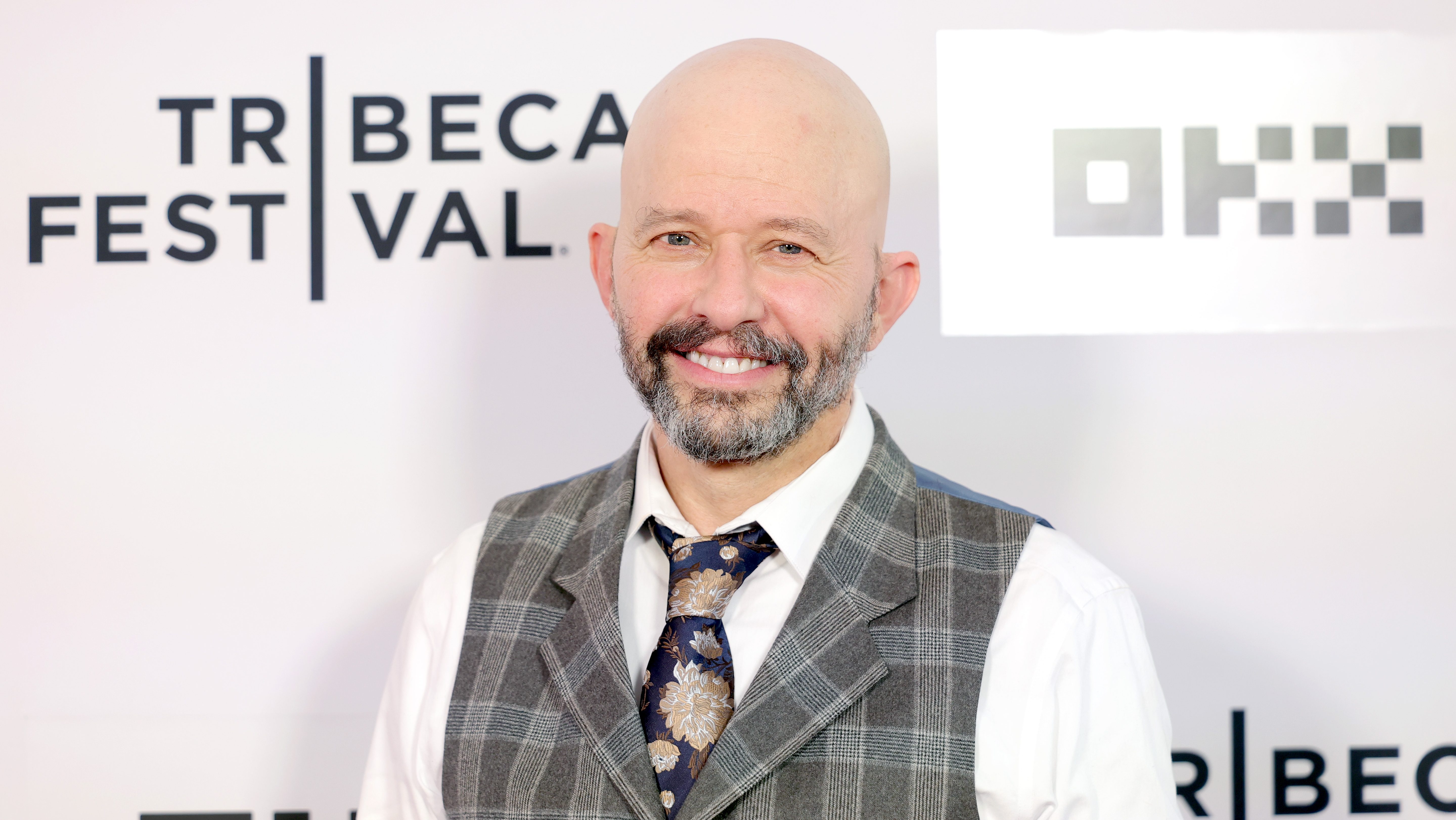 Jon Cryer revela a parte mais difícil da transição da televisão para o palco